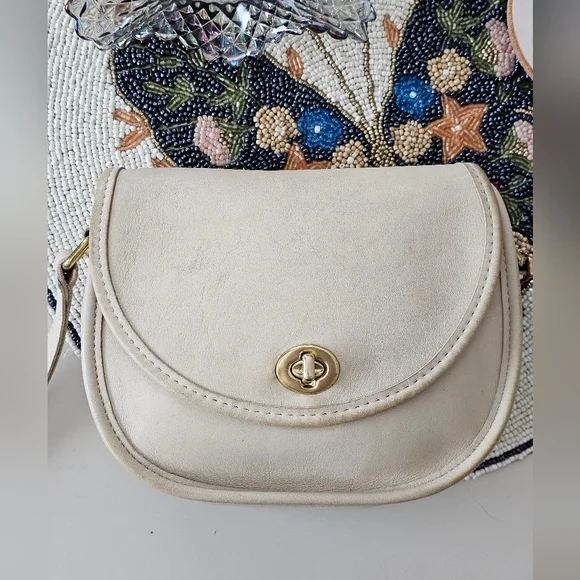 Vintage Coach Watson Crossbody Bag - Picture 2 of 16